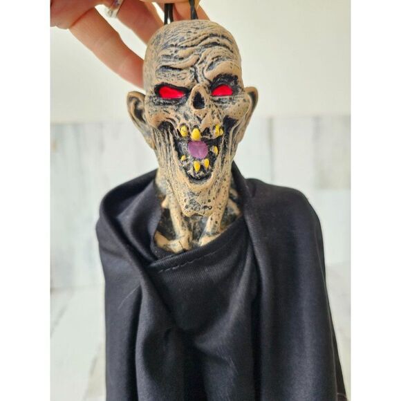 Paper magic mini zombie skeleton scary hanging Halloween prop office home decor - Picture 5 of 7